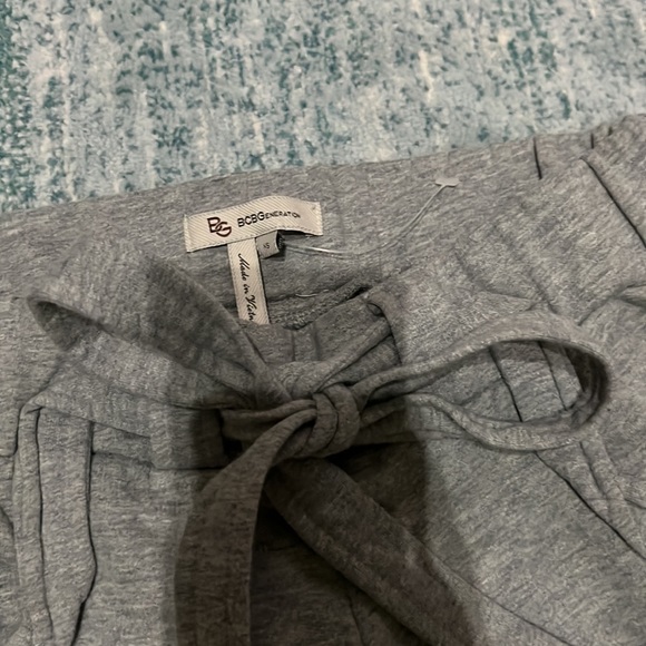 Gray XS BCBG Generation sweatpants with front tie - Picture 2 of 6